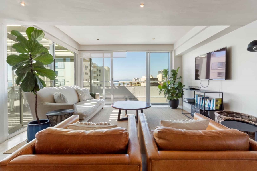 2 Bedroom Property for Sale in Sea Point Western Cape